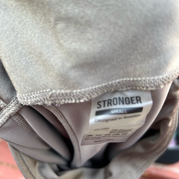 Sandy Brown Leggings - Picture 2 of 2